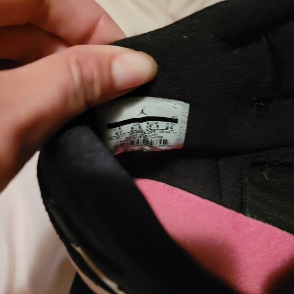 Jordan sneakers - Picture 4 of 4